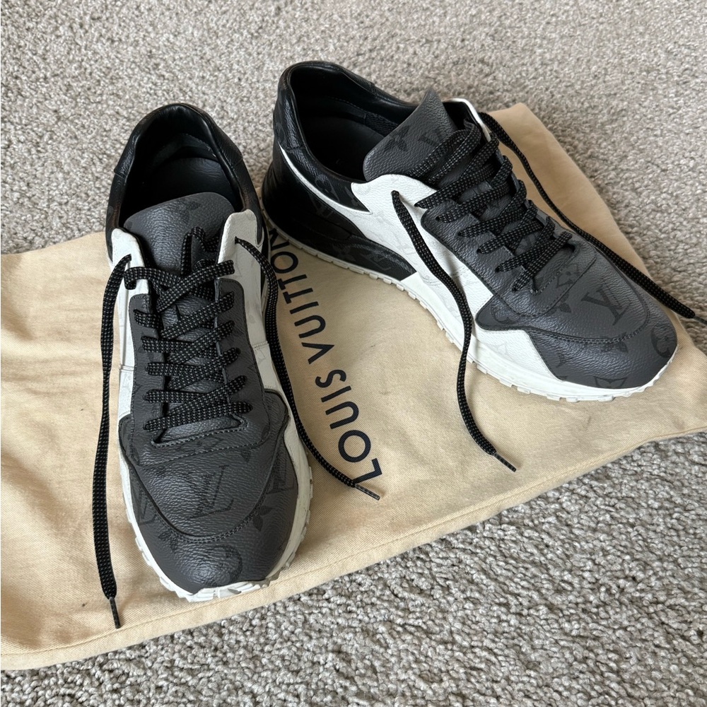 Louis Vuitton runaway Monochrome Leather Sneakers